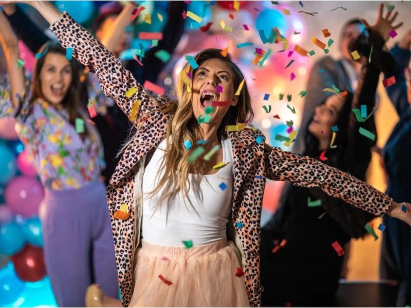 Toppers Stout & Fout… maar Goud! Dé ultieme foute party-outfits
