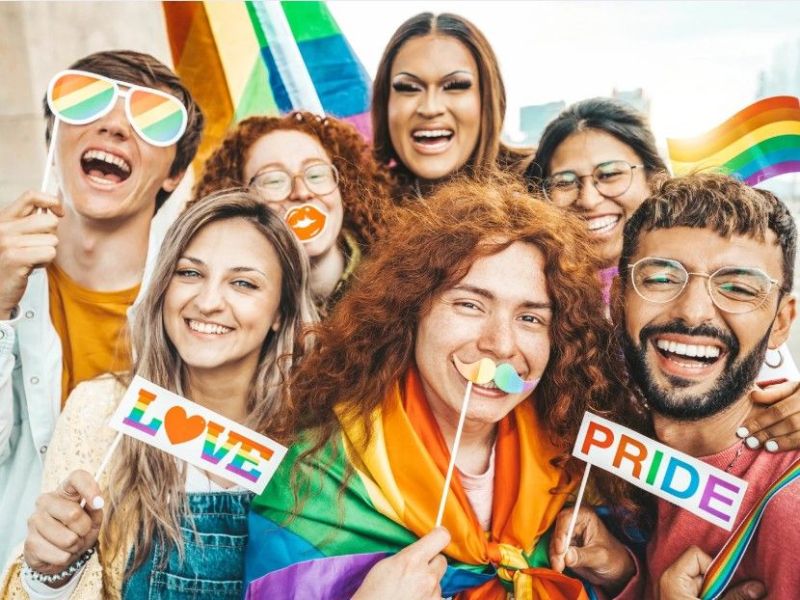 Vier Gay Pride in stijl: de leukste outfits & accessoires!